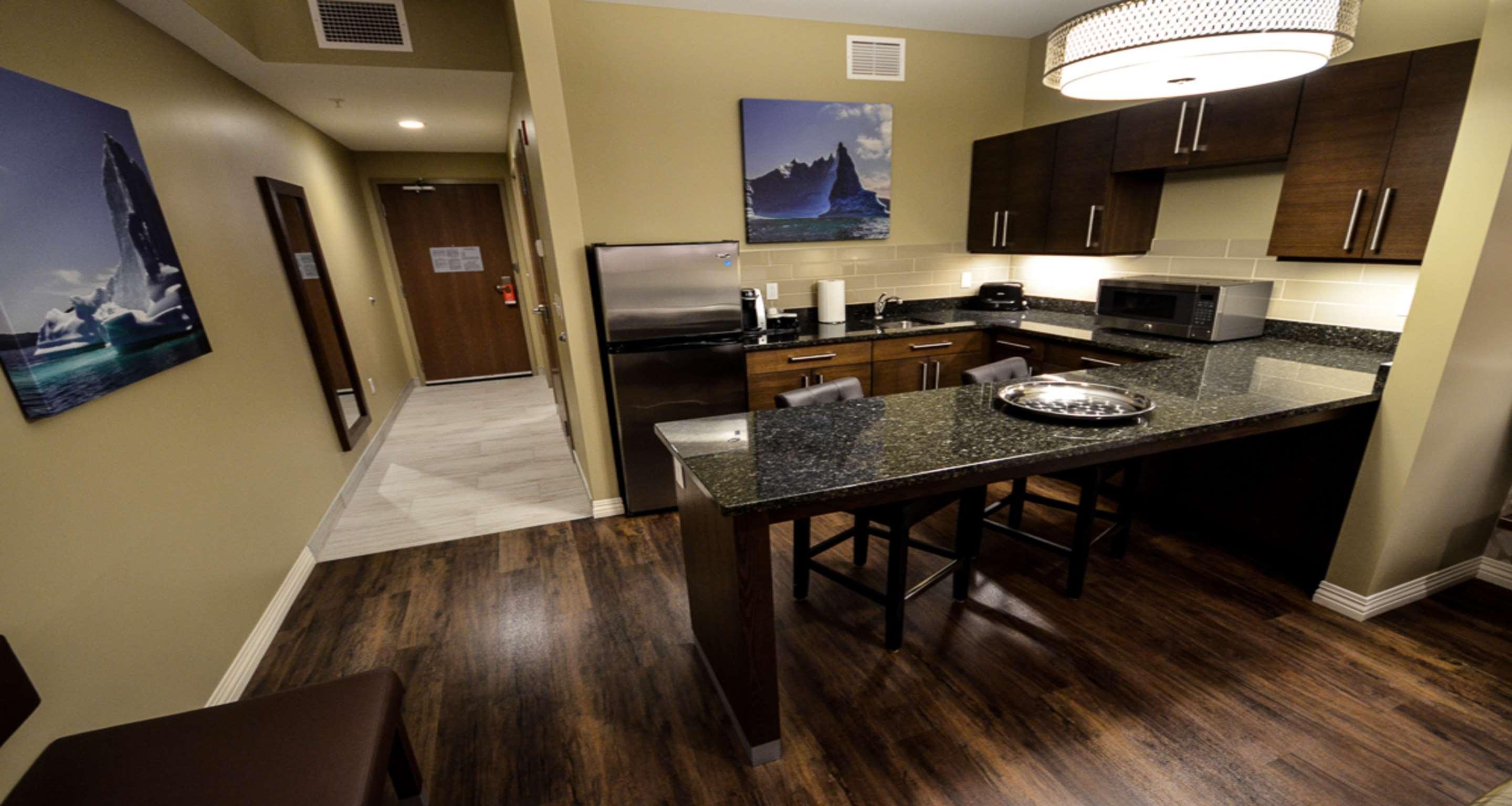 Best Western Plus St. John'S Airport Hotel And Suites Kültér fotó