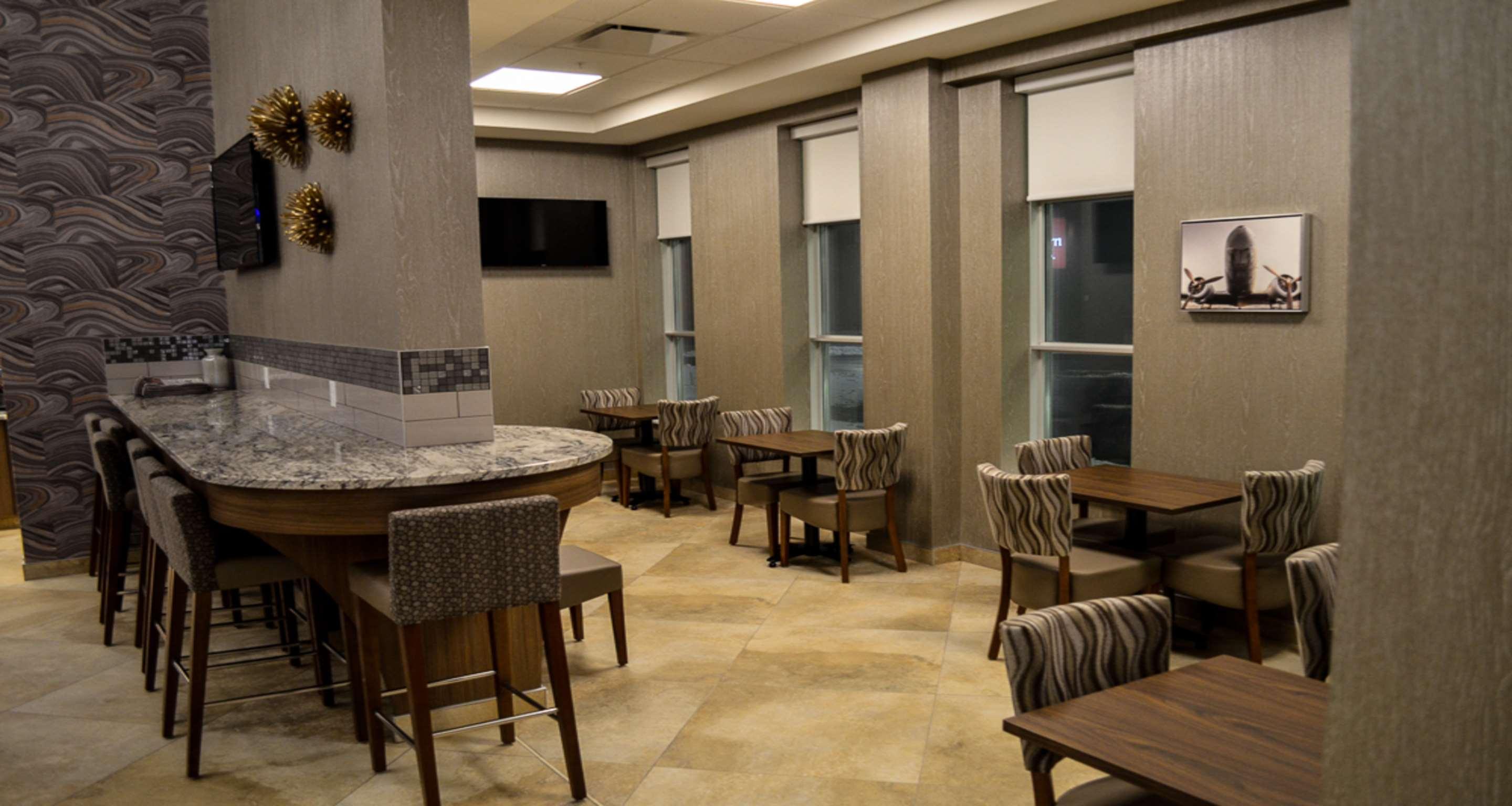 Best Western Plus St. John'S Airport Hotel And Suites Kültér fotó
