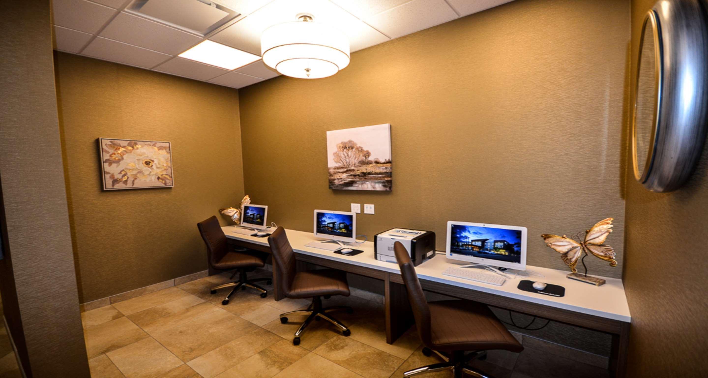 Best Western Plus St. John'S Airport Hotel And Suites Kültér fotó